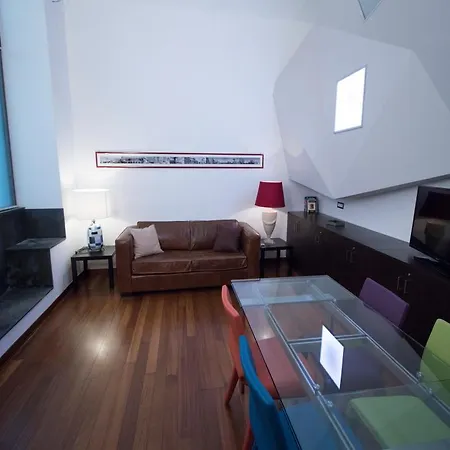 Apartment Chiaia 32 *